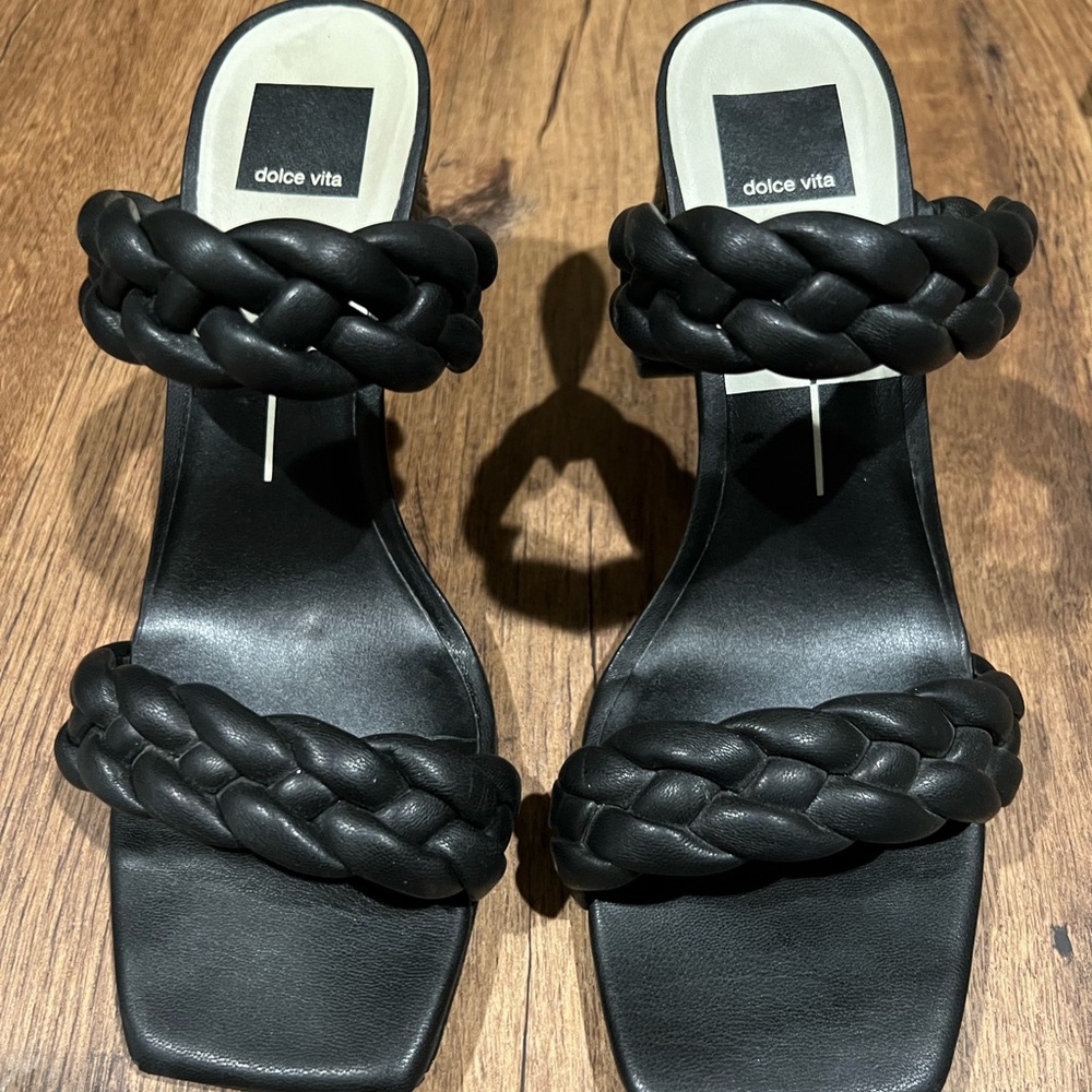 Dolce Vita Paily Size 9 in Black